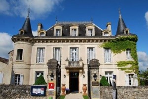 facade Hotel Edward 1er - Monpazier - Dordogne - France